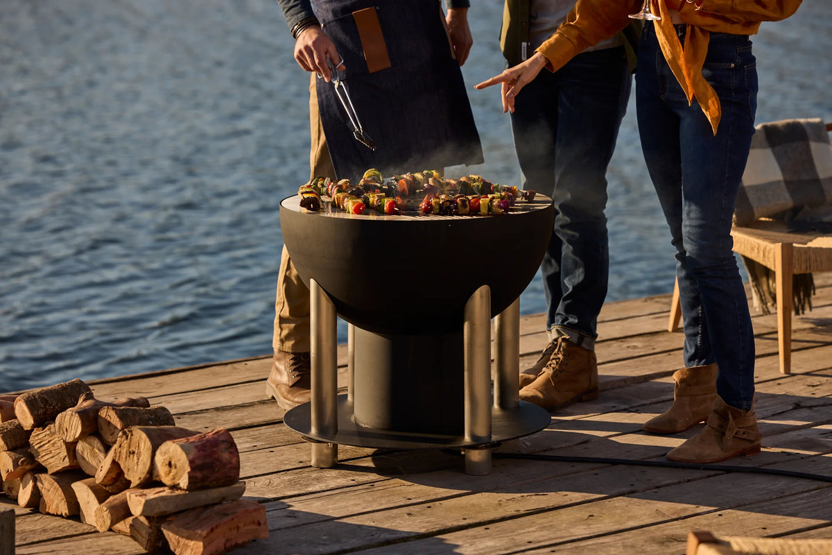 FIRE PIT & GRILL